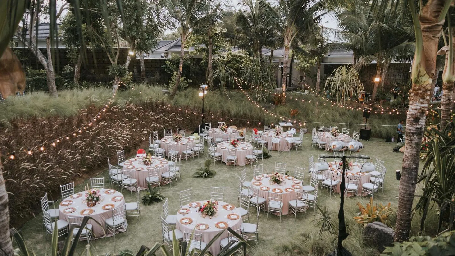 Cross Bali Breakers Villa Jimbaran  Indonesia